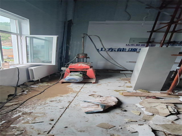 赵西垸林场地基基础下沉墙体裂缝加固注浆顶升施工